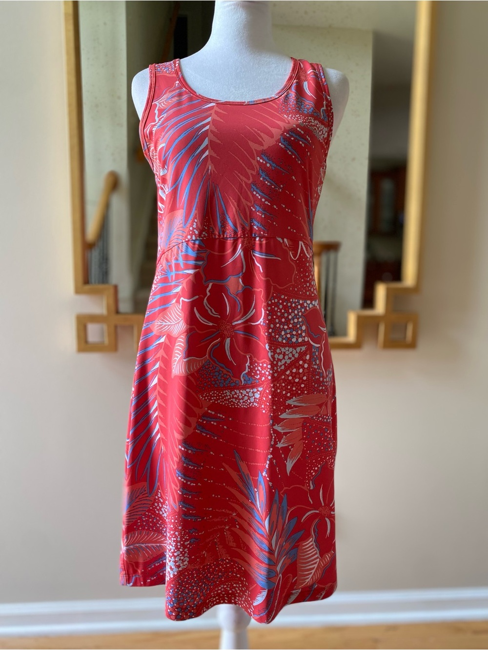 Columbia PFG Womens Freezer III Dress red/coral tropical floral print sz Small